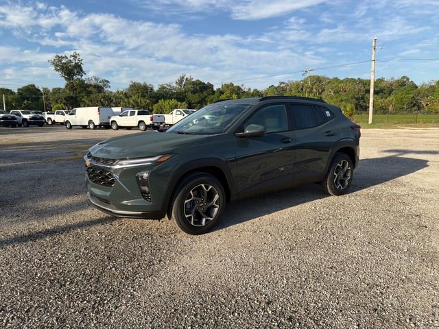 New 2026 Chevrolet Trax LT w/ Driver Confidence Package image 2