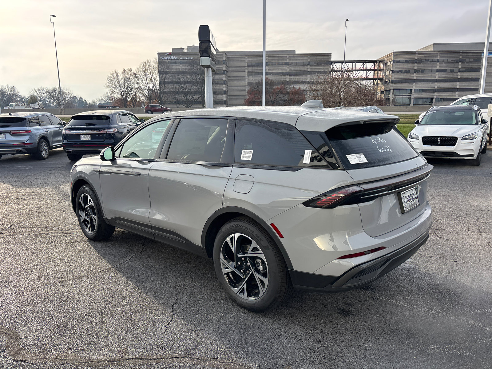 New 2026 Lincoln Nautilus Premier w/ Jet Appearance Package image 5