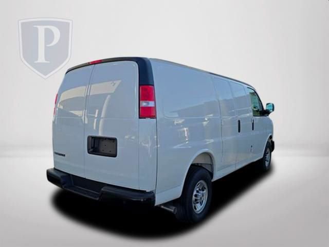 New 2026 Chevrolet Express 2500 w/ Driver Convenience Package image 7