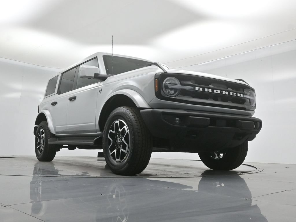 New 2026 Ford Bronco Outer Banks w/ Sasquatch Package AWD/4WD image 44