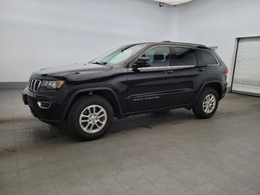 Used 2019 Jeep Grand Cherokee Laredo AWD/4WD image 2