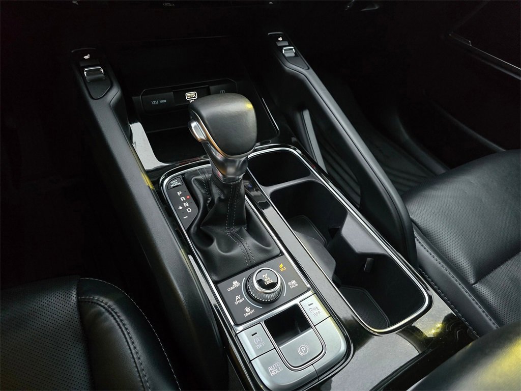 Used 2020 Kia Telluride S w/ S 8 Passenger Seating Package image 24