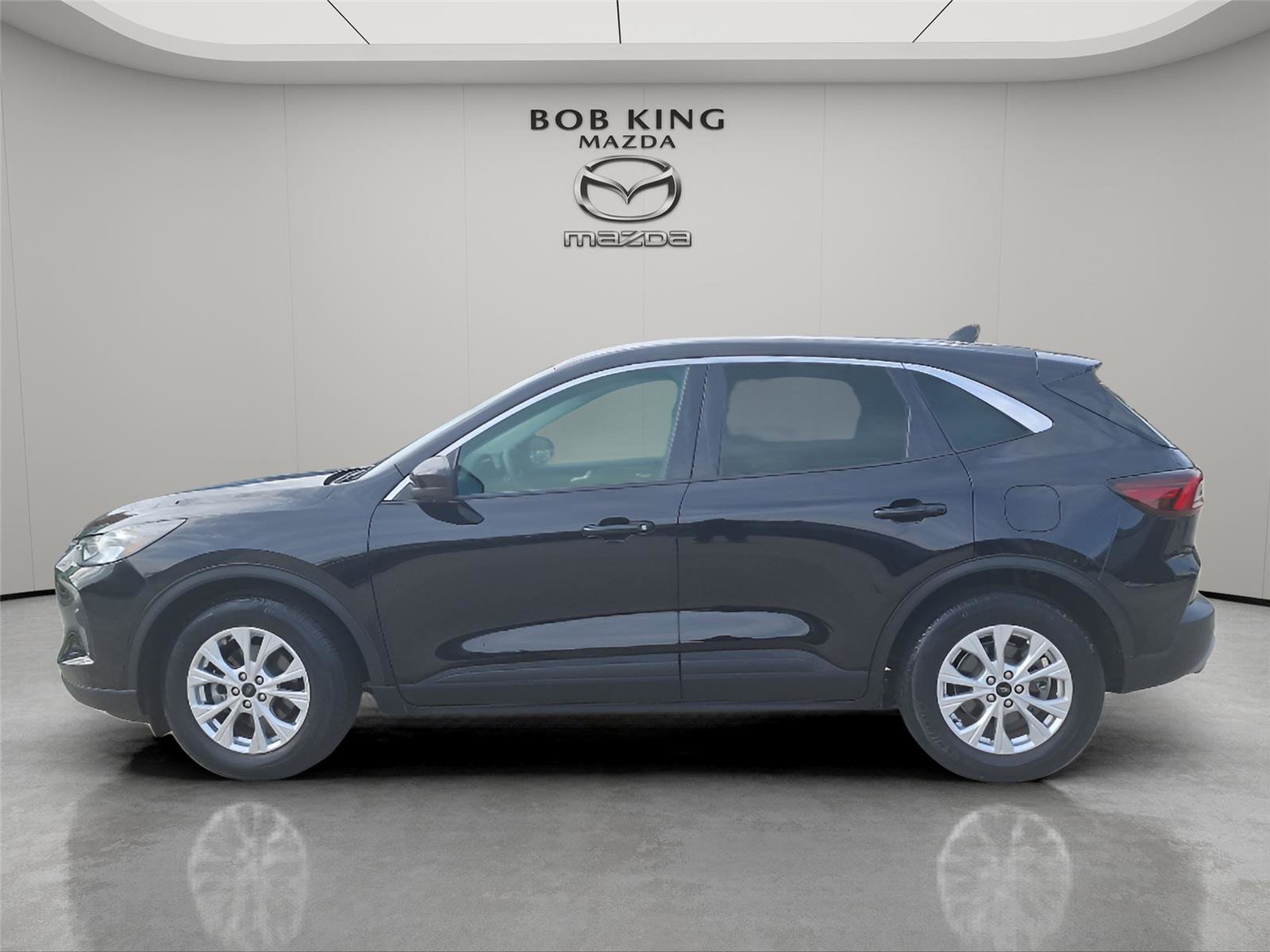 Used 2023 Ford Escape Active w/ Tech Pack #2 image 2