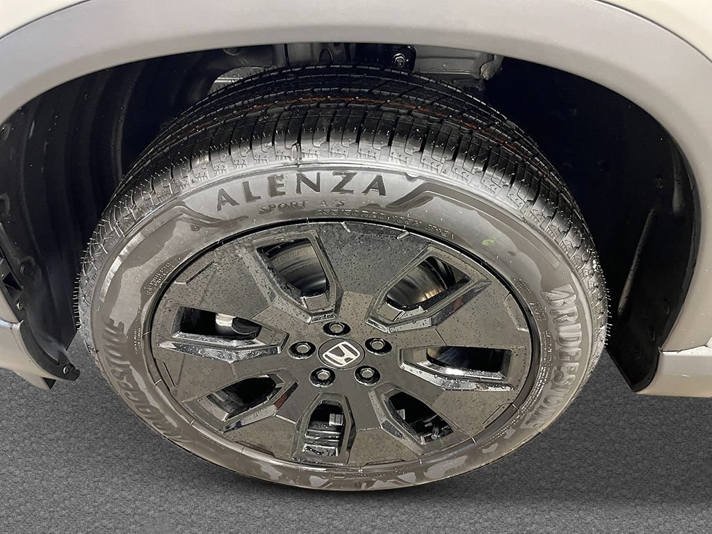 New 2026 Honda Pilot Black Edition image 11