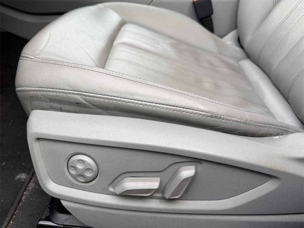 Used 2022 Audi Q5 2.0T Premium w/ Convenience Package image 13