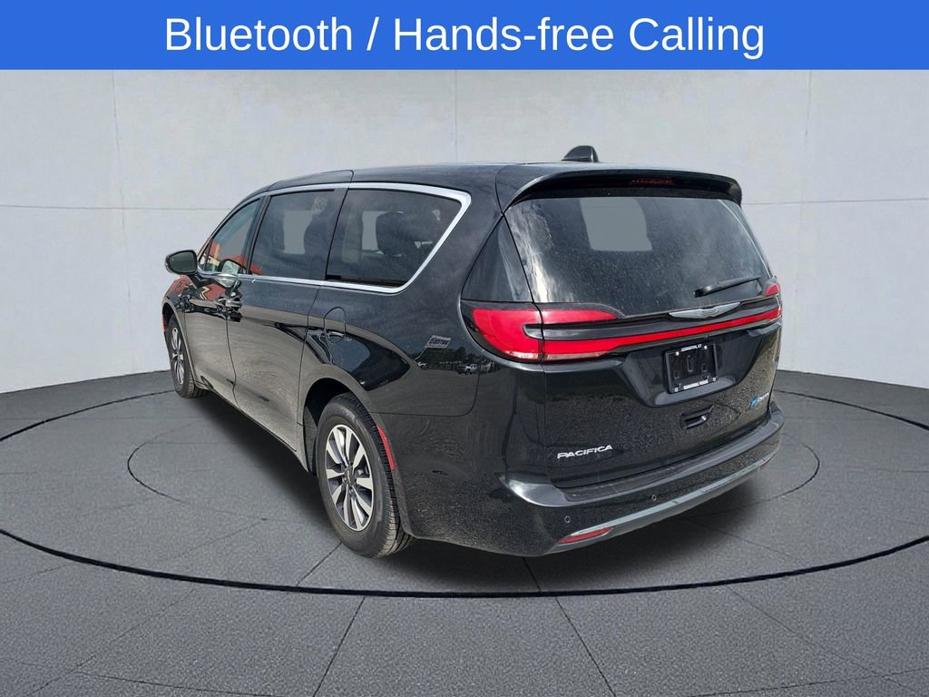 Used 2023 Chrysler Pacifica Touring-L image 4