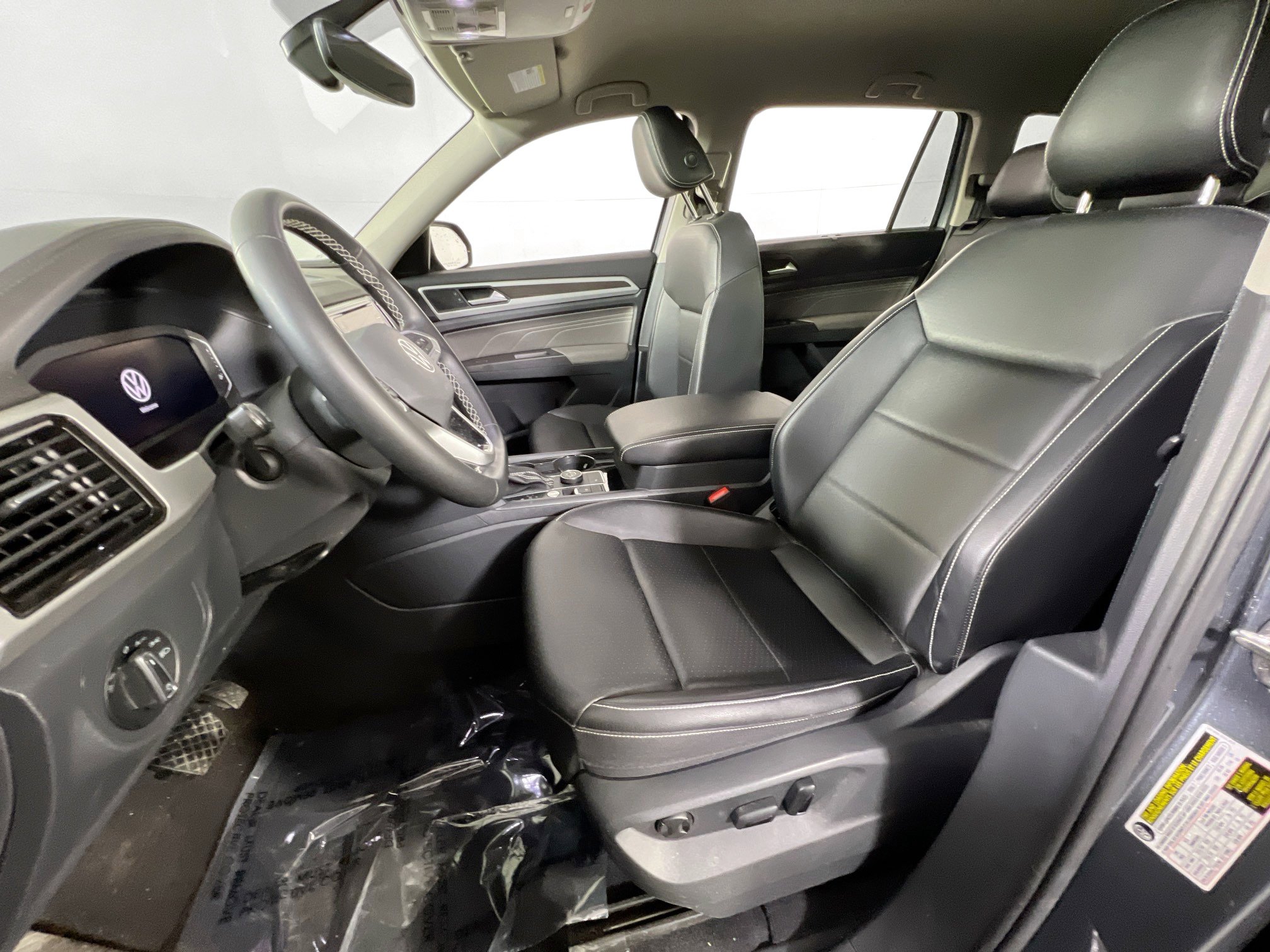 Used 2023 Volkswagen Atlas SE image 20