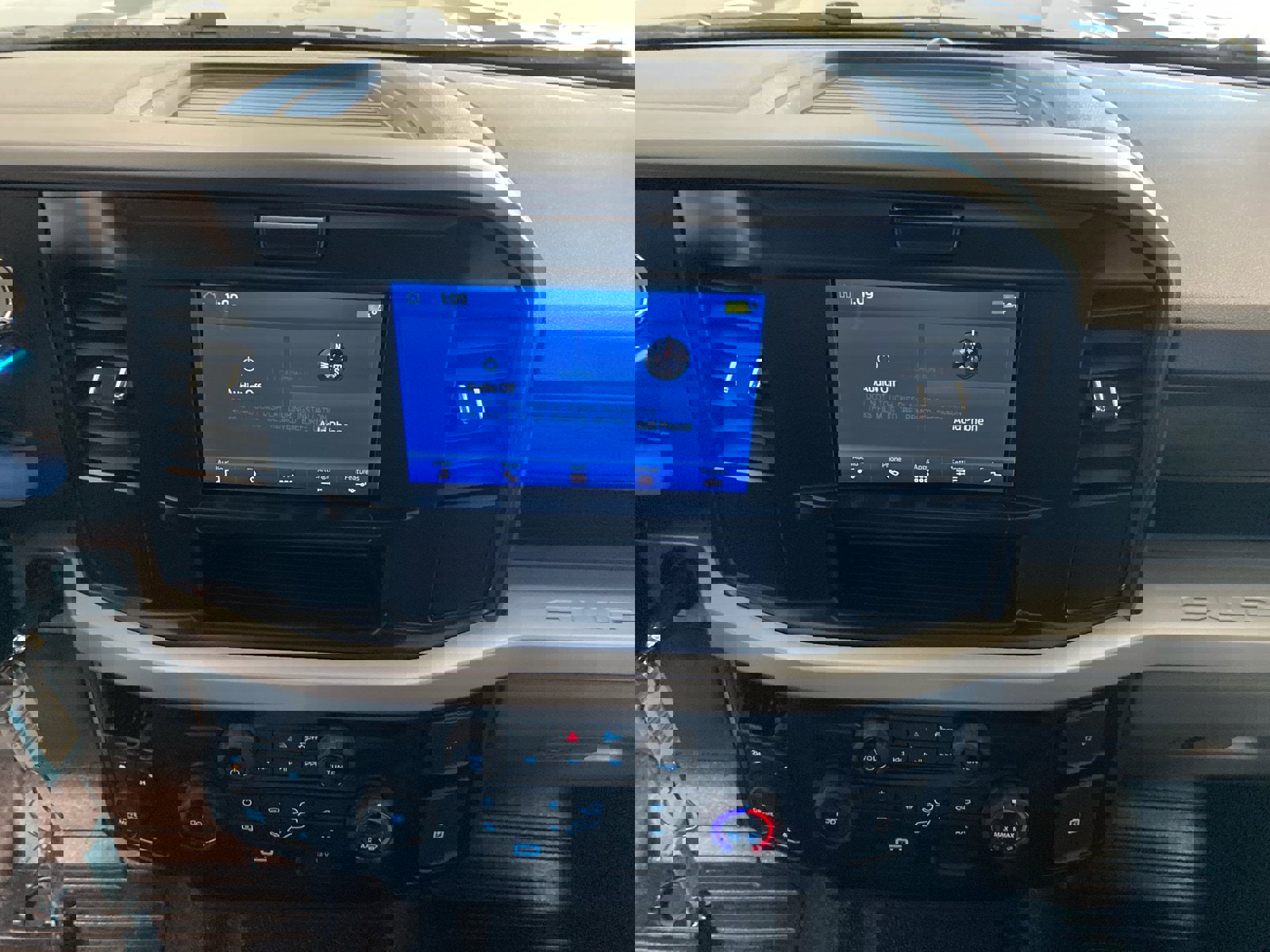 New 2026 Ford F250 XL w/ XL Chrome Package image 21