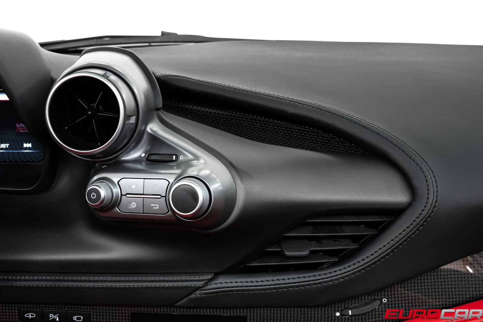 Used 2021 Ferrari F8 Tributo RWD image 40