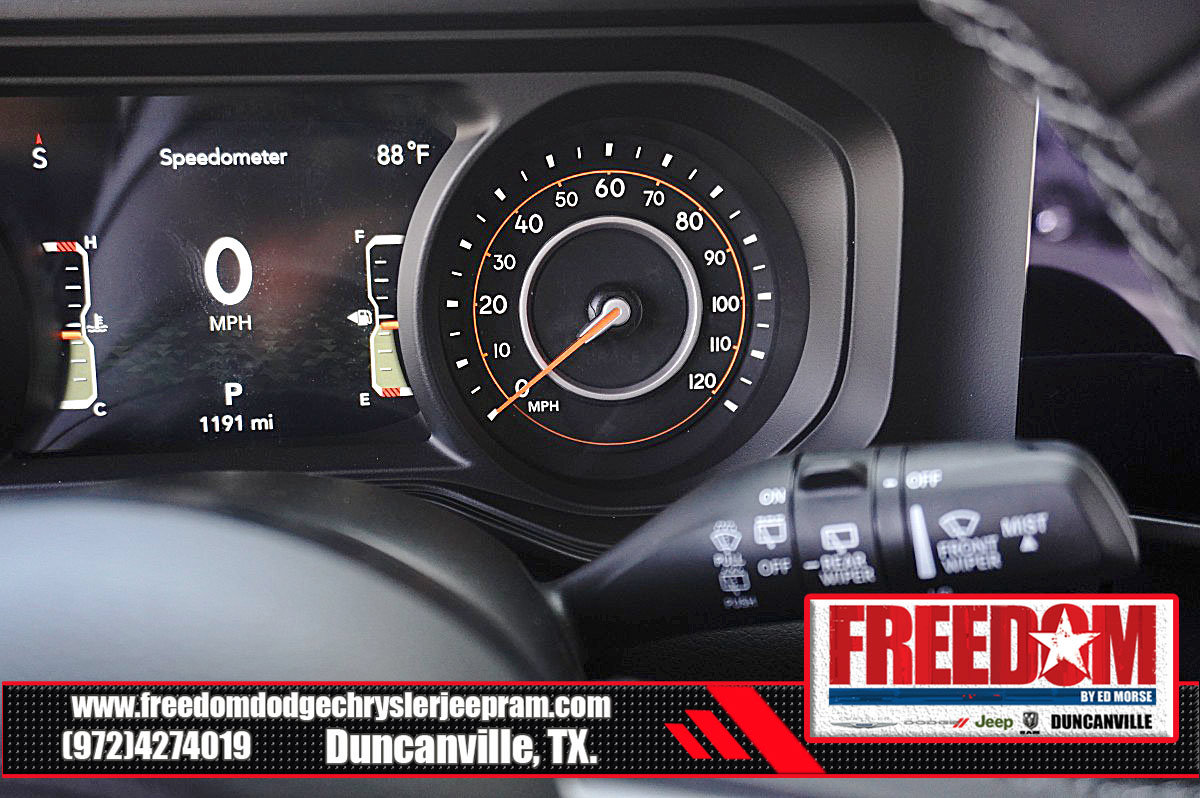 Certified 2026 Jeep Wrangler Unlimited Rubicon AWD/4WD image 32