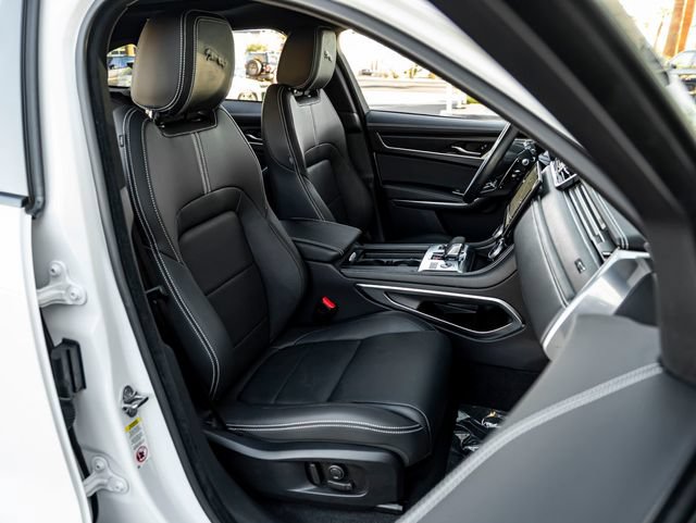 Certified 2025 Jaguar F-PACE R-Dynamic S AWD/4WD image 35