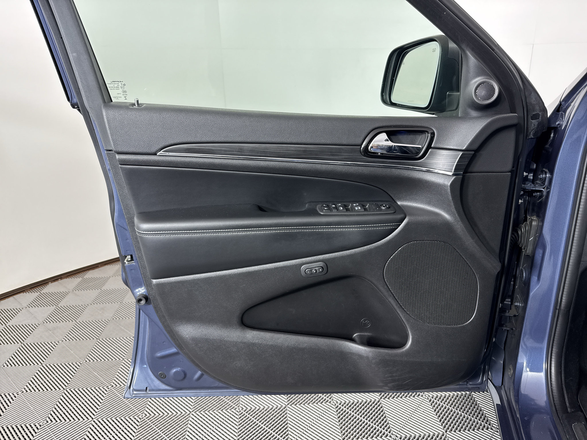 Used 2021 Jeep Grand Cherokee Limited w/ Quick Order Package 28K 80th AWD/4WD image 28