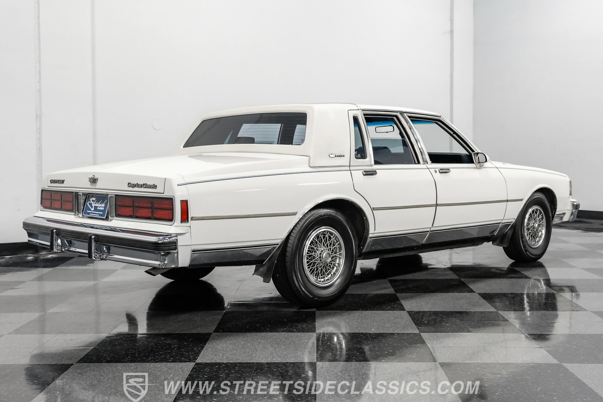 Used 1987 Chevrolet Caprice Classic Brougham RWD image 12