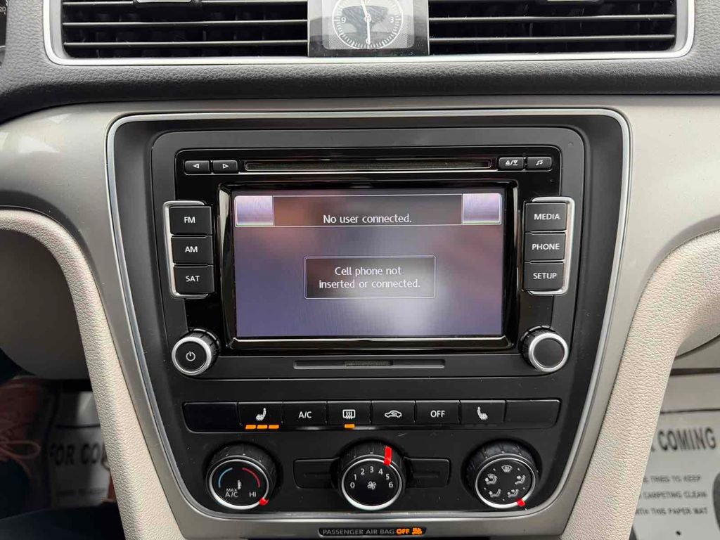 Used 2015 Volkswagen Passat 1.8T Limited Edition image 26