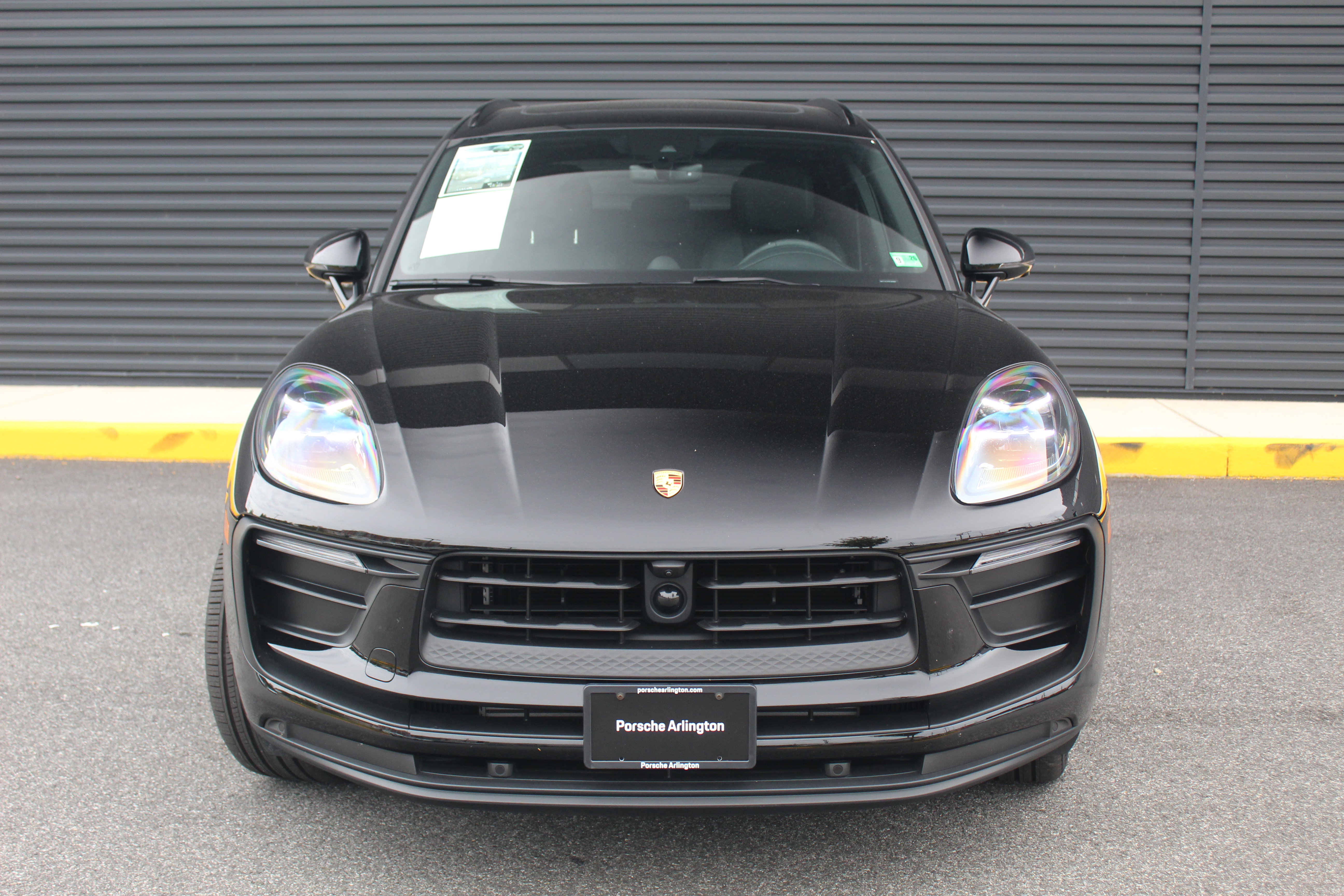 Certified 2025 Porsche Macan image 11