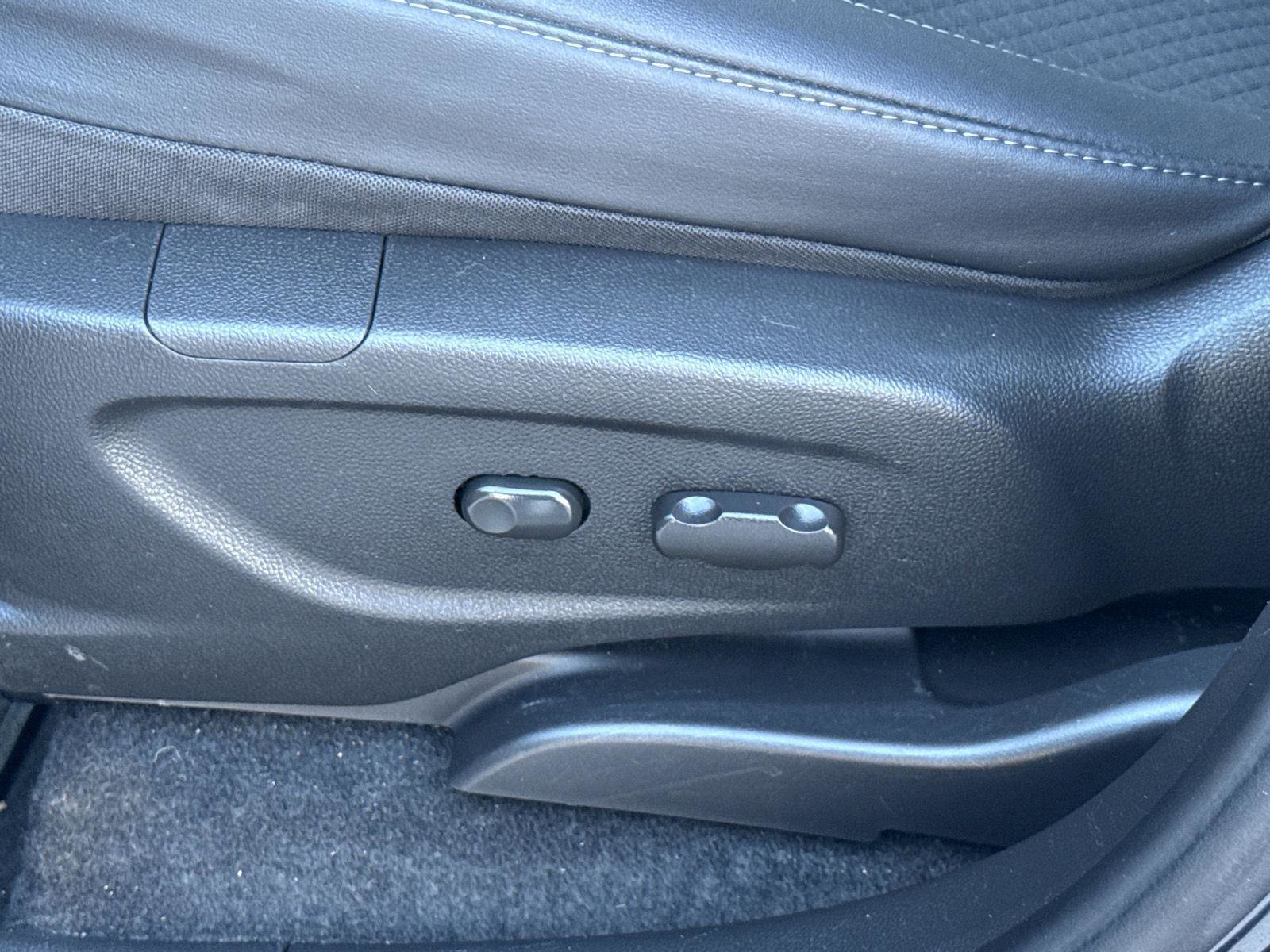 Used 2022 Buick Encore Preferred w/ Safety Package image 15