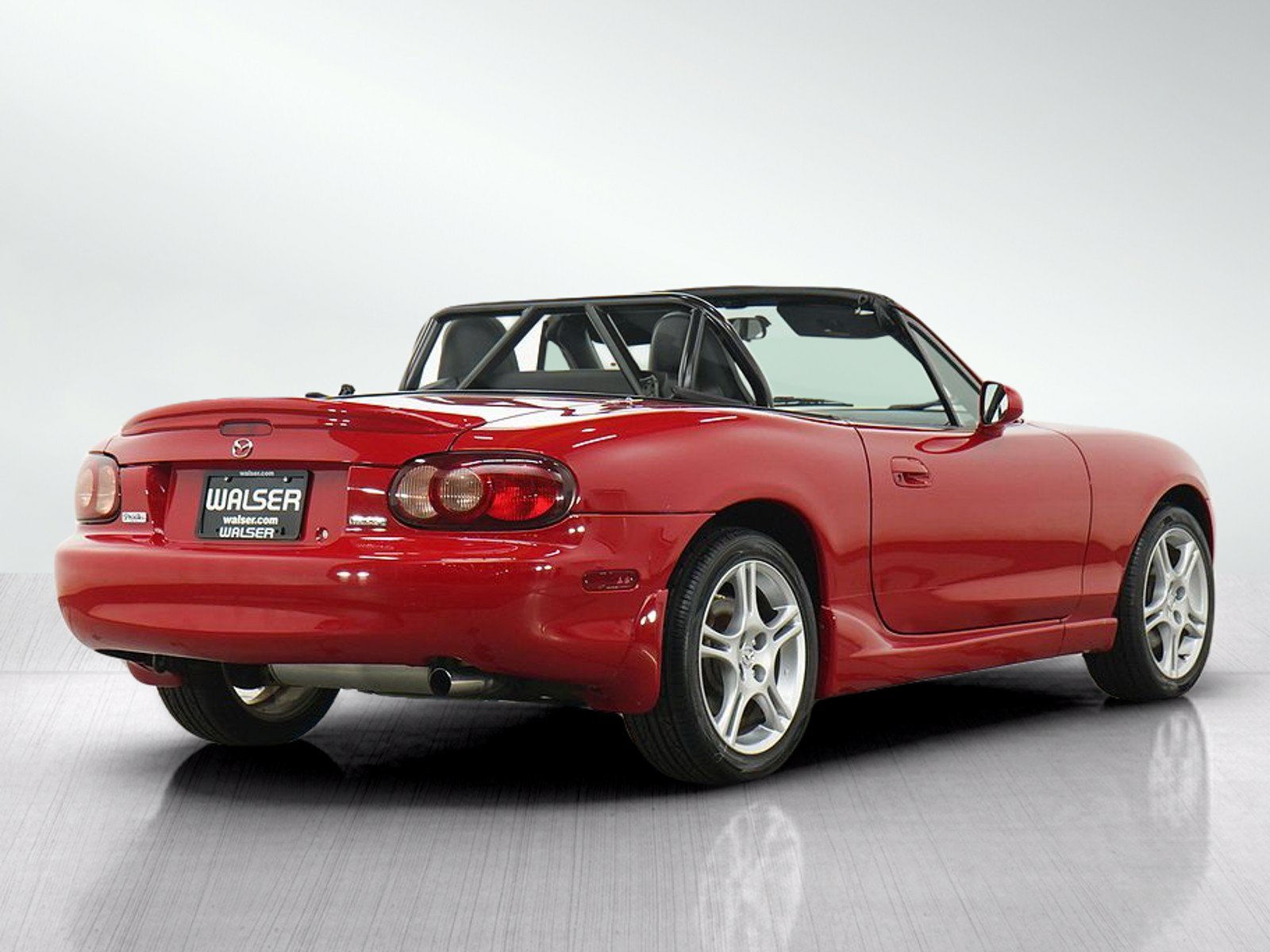Used 2005 MAZDA MX-5 Miata LS w/ Sports Look Appearance Pkg RWD image 5