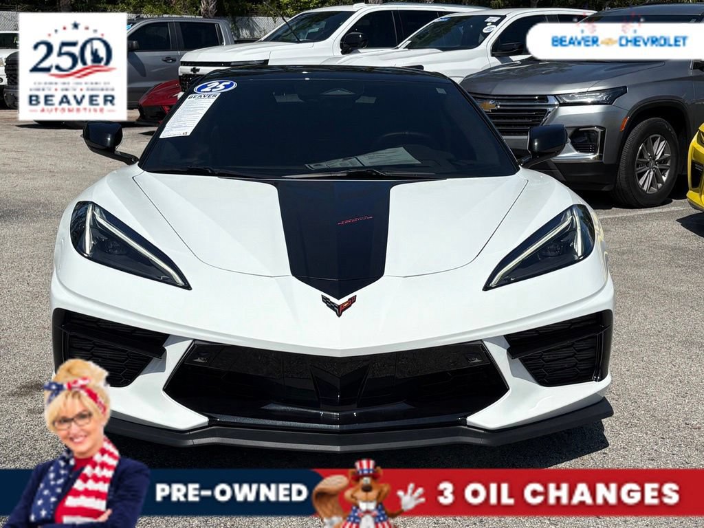 Used 2025 Chevrolet Corvette Stingray Premium Conv w/ Z51 Performance Package RWD image 3