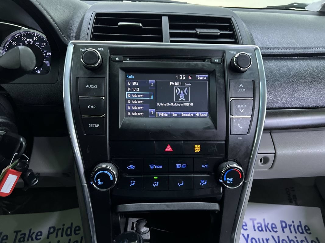 Used 2017 Toyota Camry LE FWD image 21