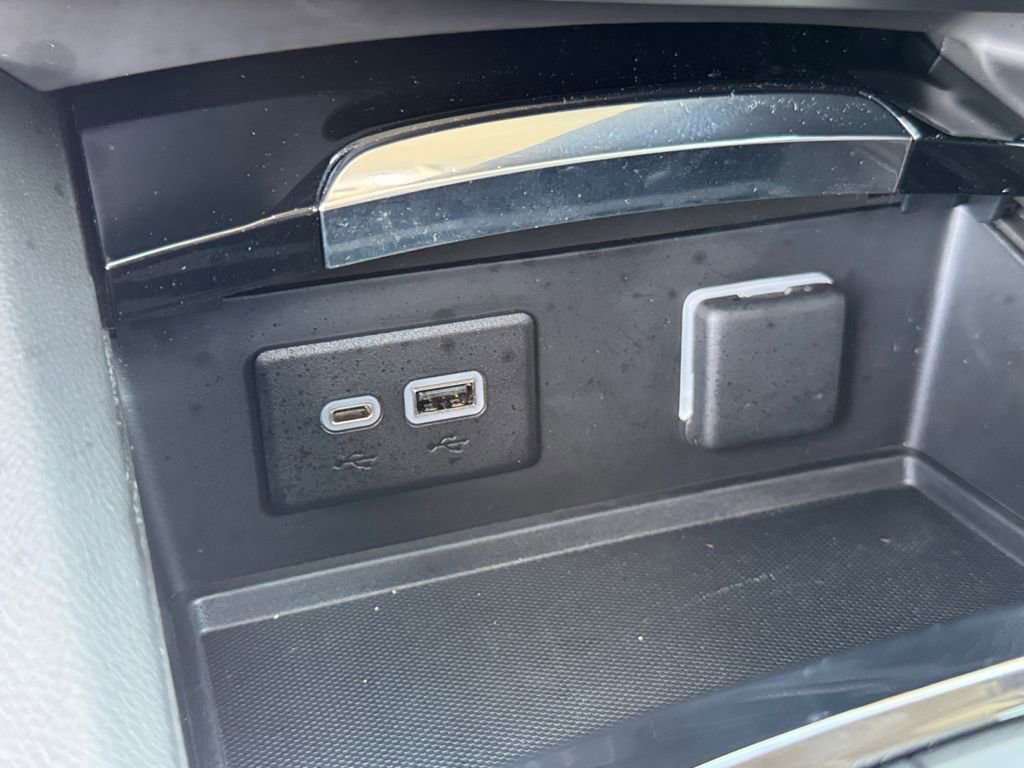 Used 2023 Buick Envision Preferred image 27