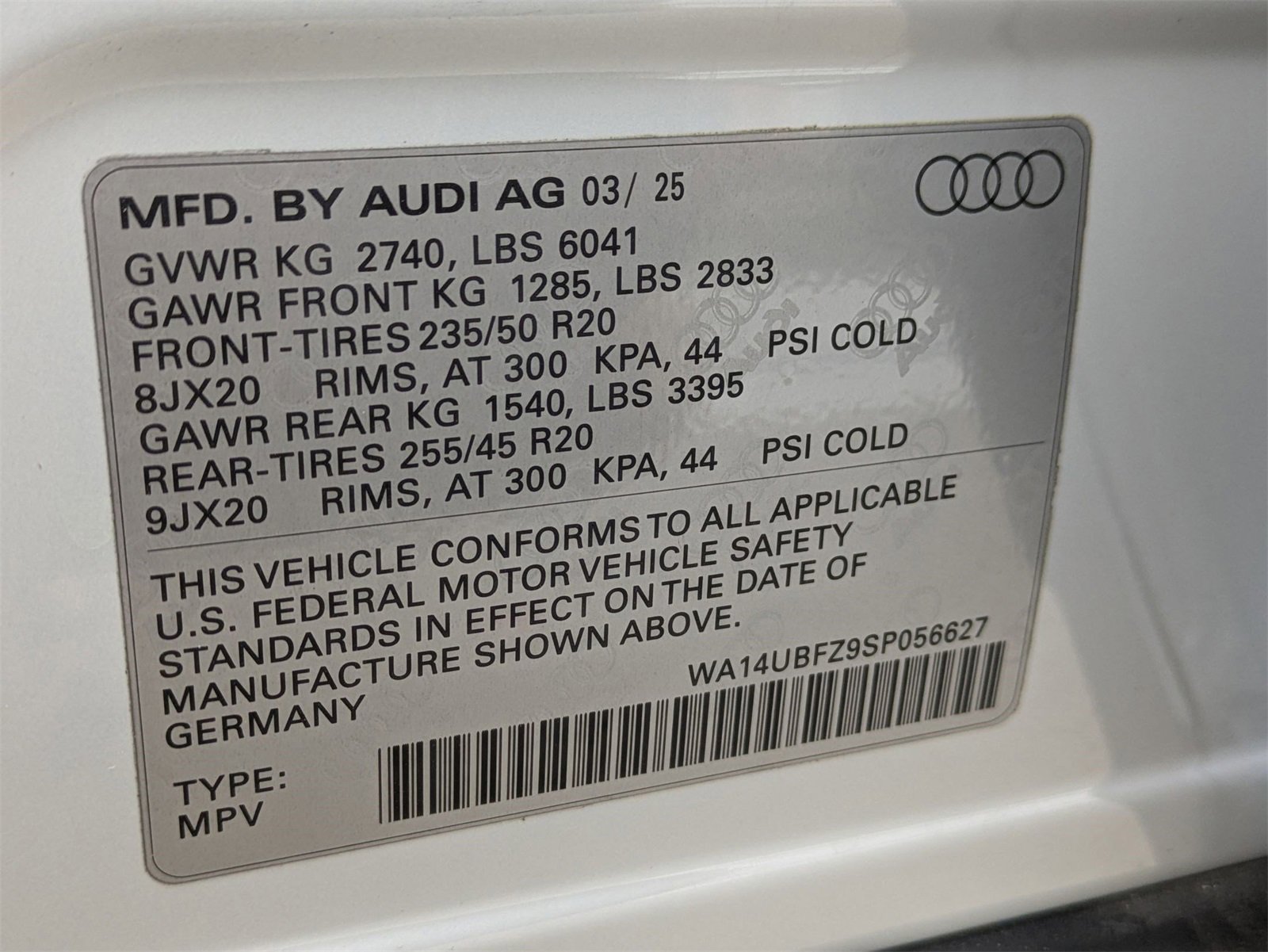 Used 2025 Audi Q4 e-tron Prestige image 17
