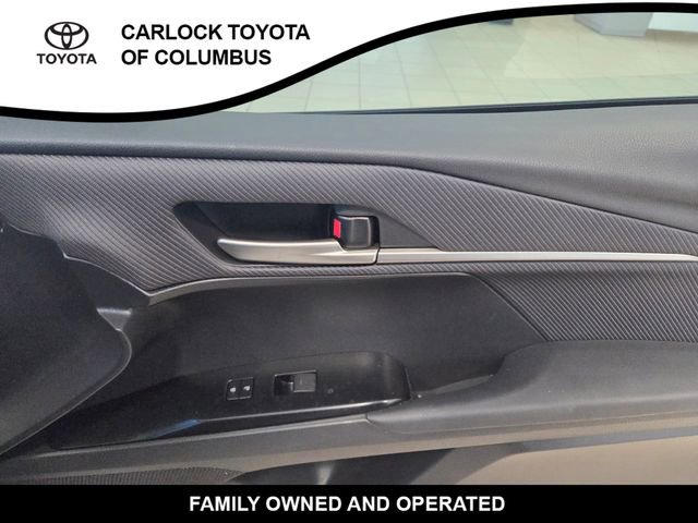Used 2025 Toyota Camry SE w/ Convenience Package FWD image 19
