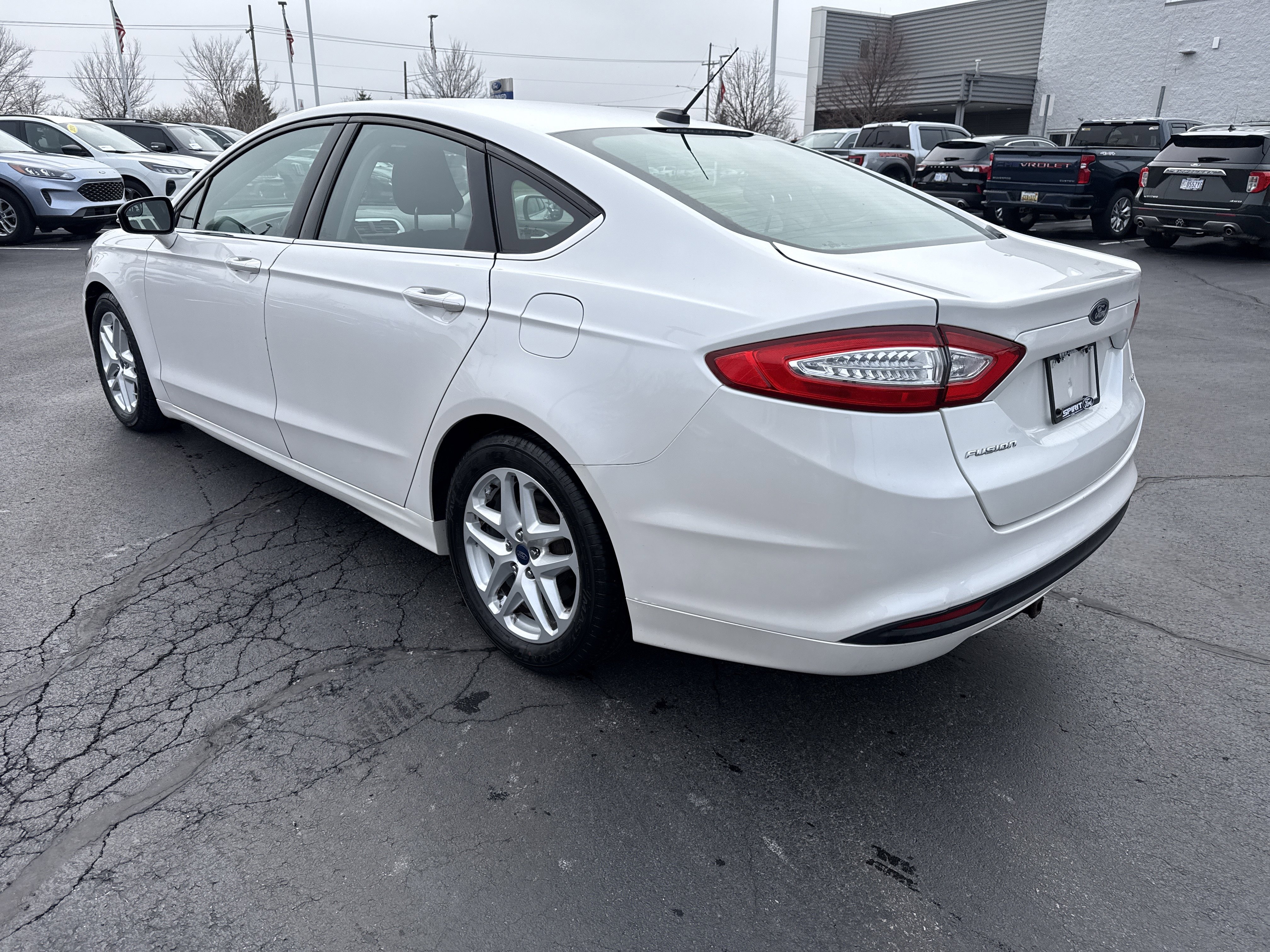 Used 2015 Ford Fusion SE image 5