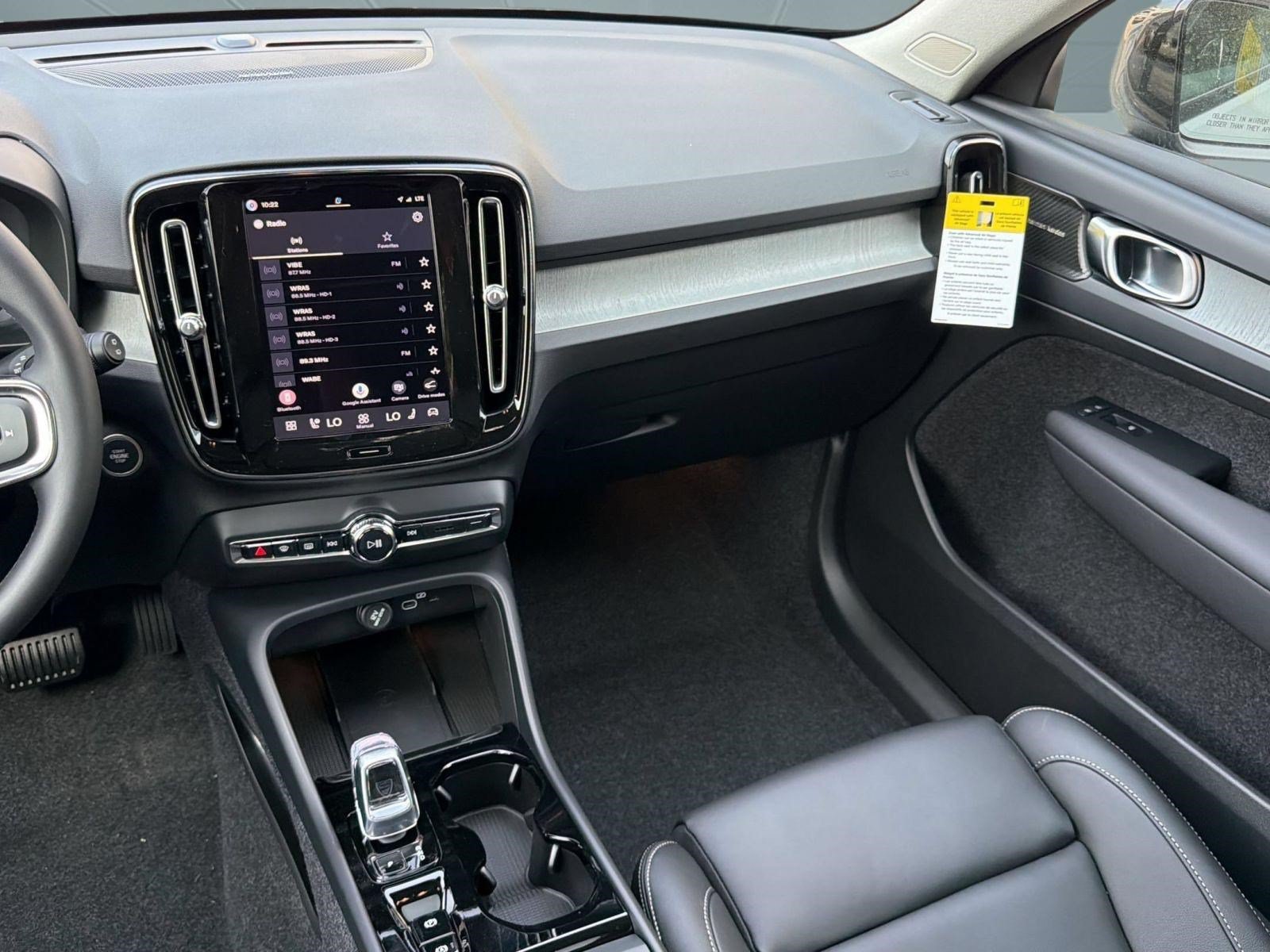 New 2026 Volvo XC40 B5 Ultra w/ Protection Package Premier AWD/4WD image 27