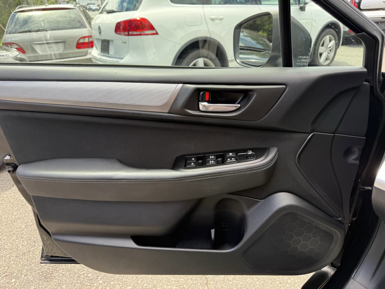 Used 2018 Subaru Outback 2.5i Premium image 20