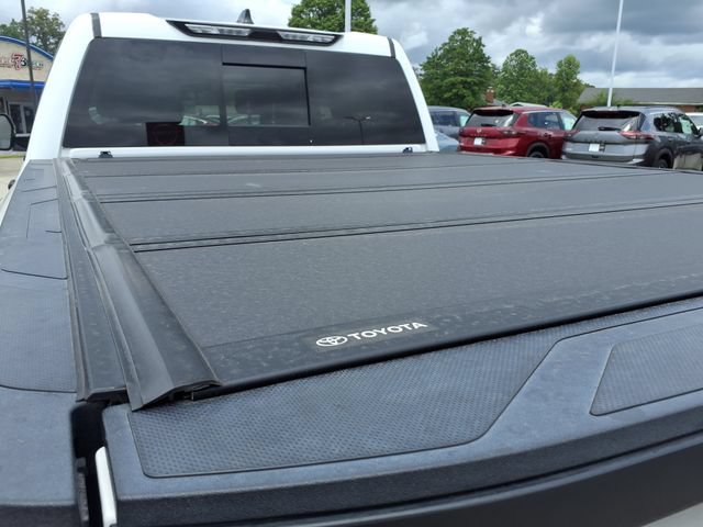 Used 2022 Toyota Tundra SR5 w/ SR5 Convenience Package RWD image 27