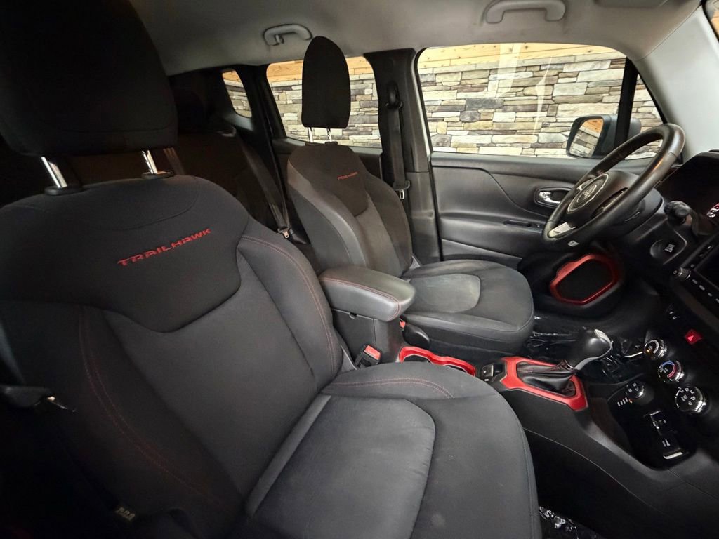 Used 2016 Jeep Renegade Trailhawk AWD/4WD image 15
