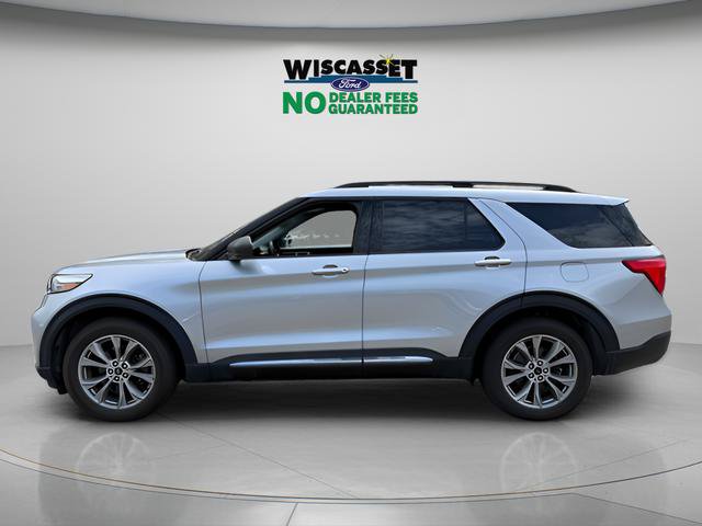 Certified 2022 Ford Explorer XLT w/ Equipment Group 202A AWD/4WD image 2