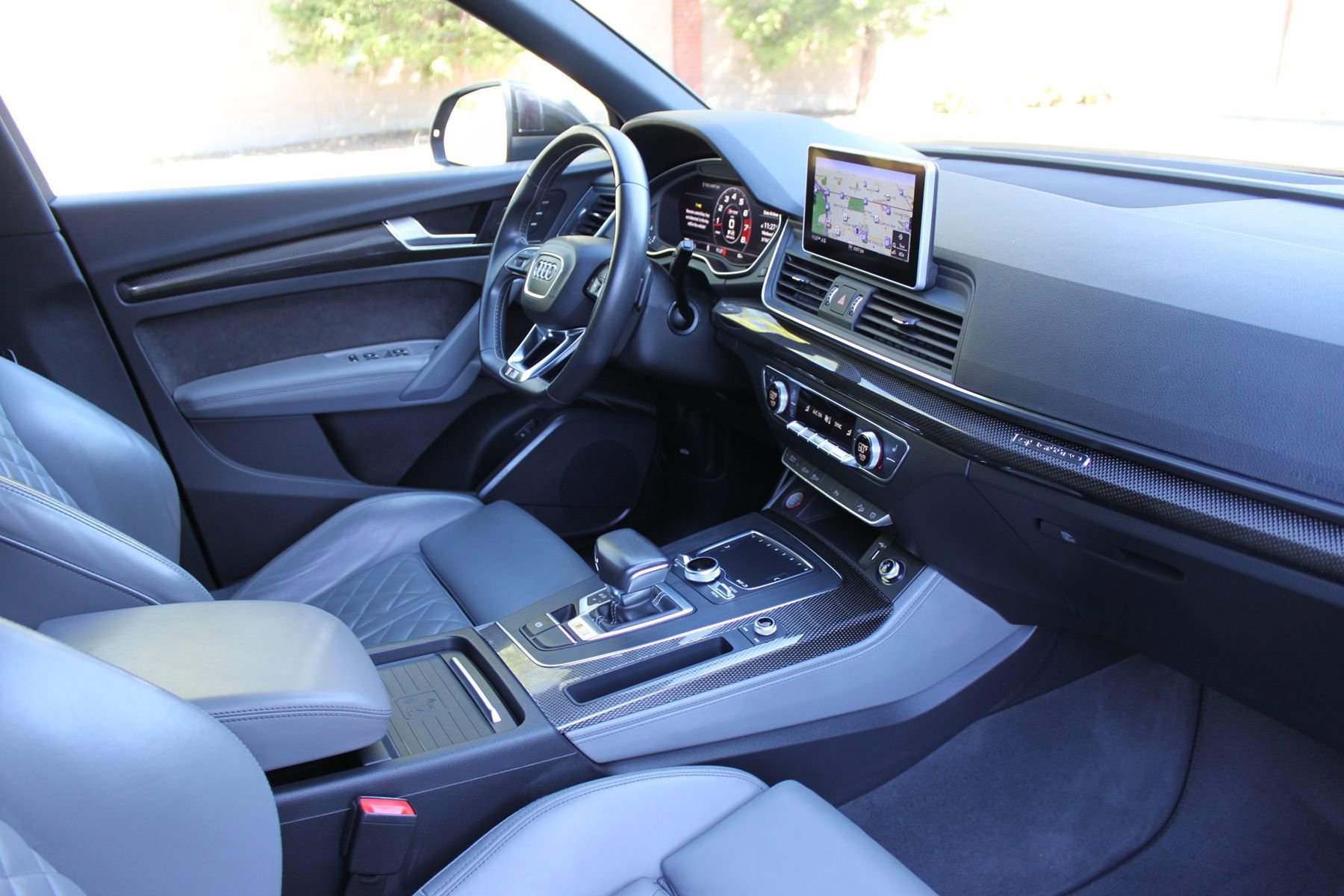Used 2019 Audi SQ5 Premium Plus w/ Premium Plus Package AWD/4WD image 9