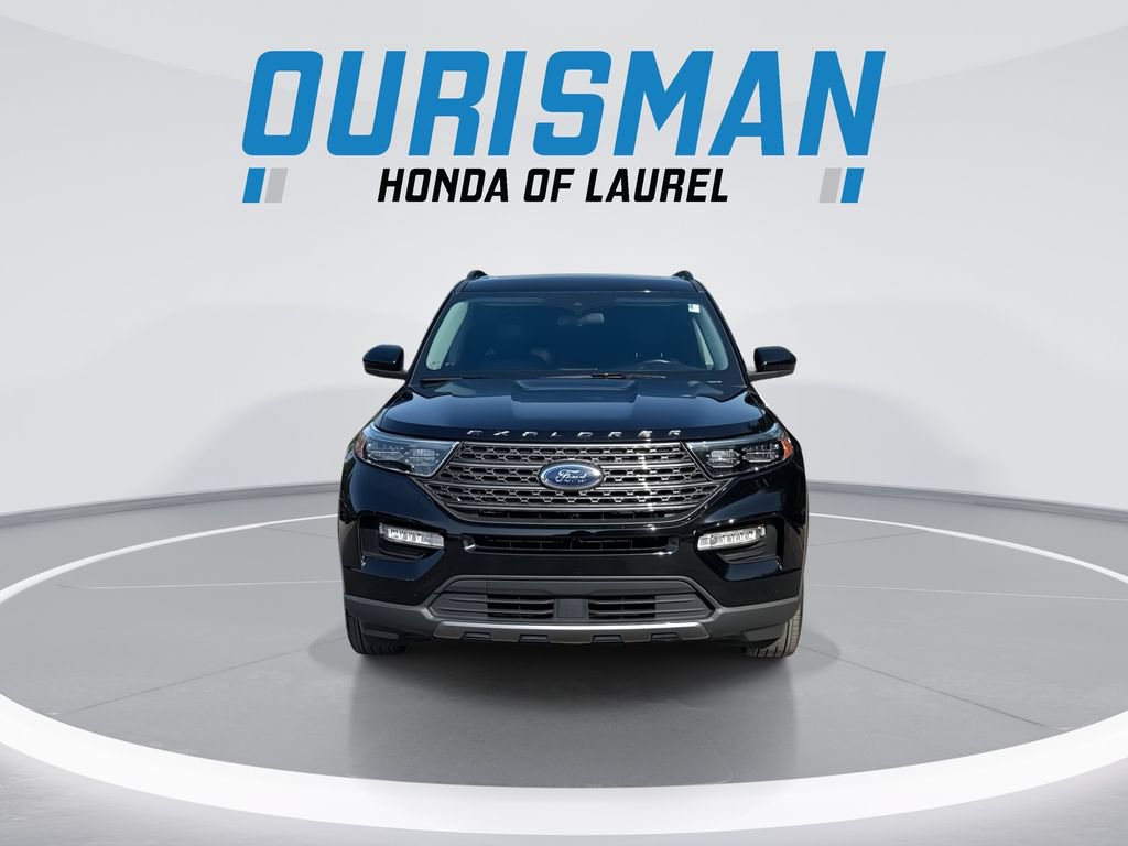 Used 2022 Ford Explorer XLT w/ Equipment Group 202A AWD/4WD image 3