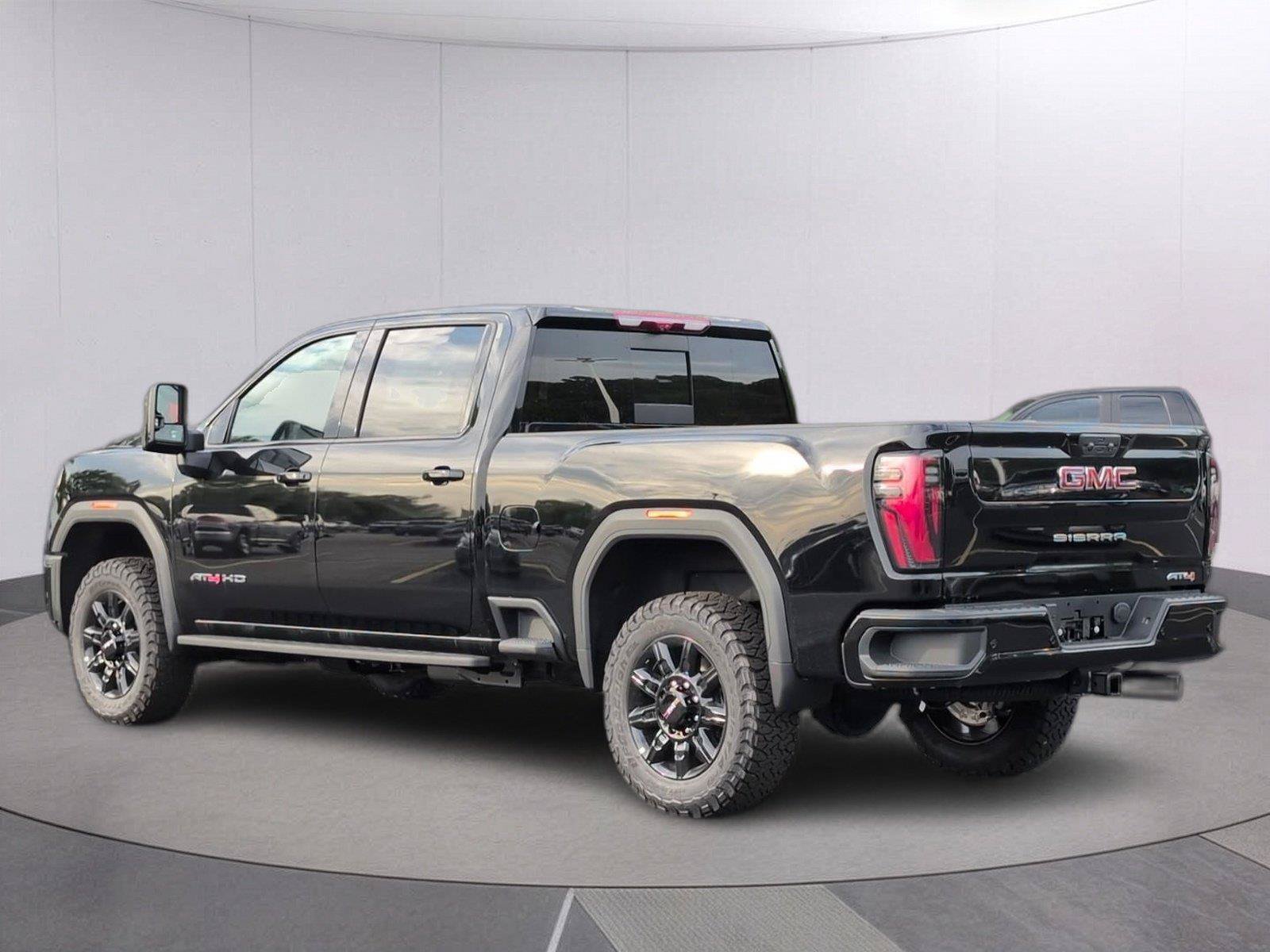 New 2026 GMC Sierra 2500 AT4 w/ AT4 Premium Plus Package AWD/4WD image 3