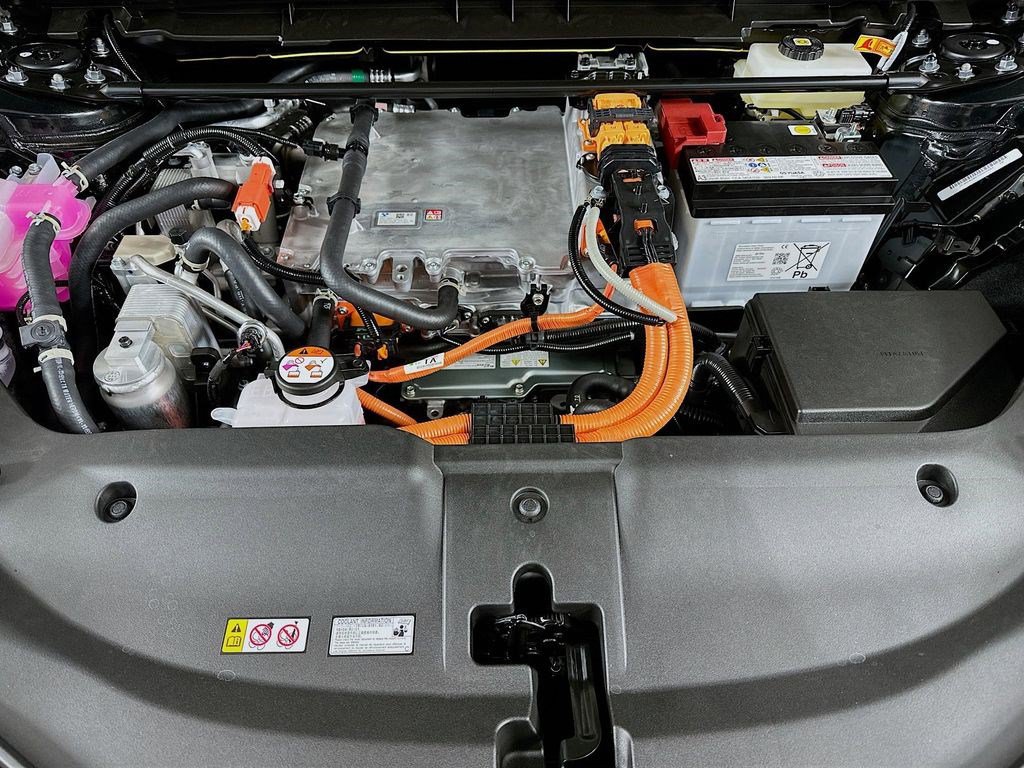 New 2026 Lexus RZ 450e AWD w/ Cold Area Package image 9