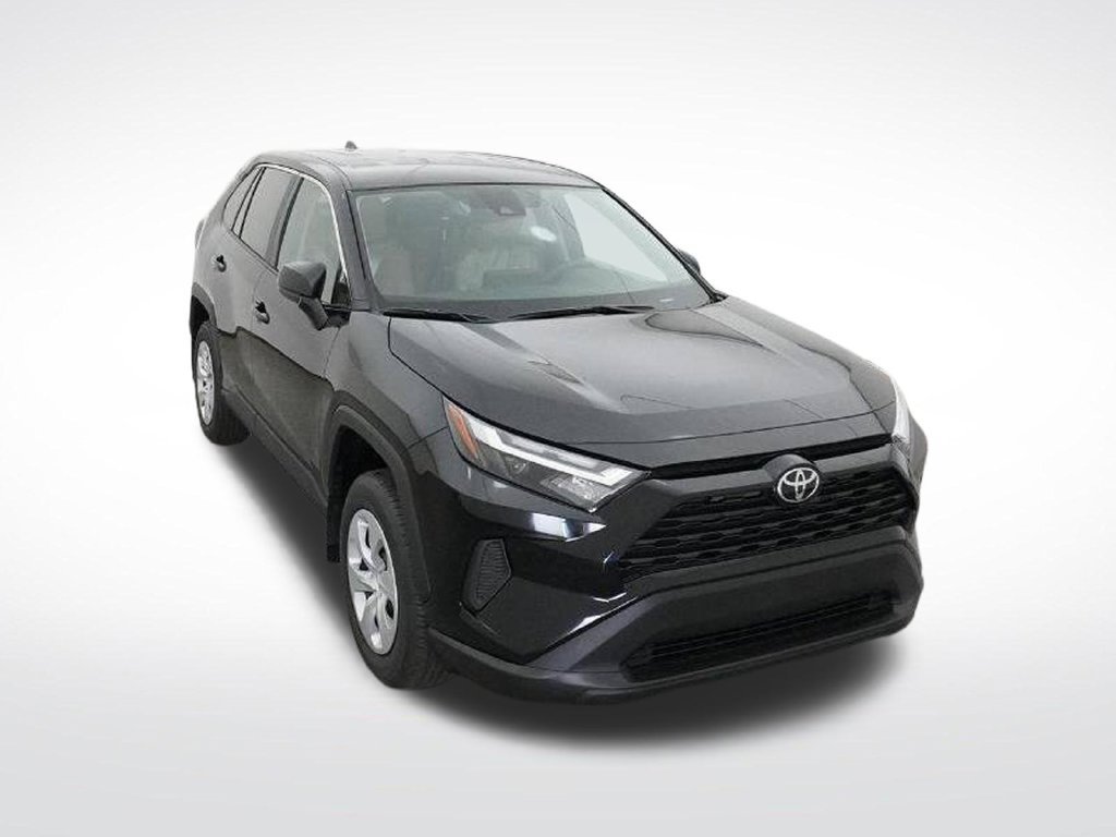 Used 2025 Toyota RAV4 LE FWD image 17