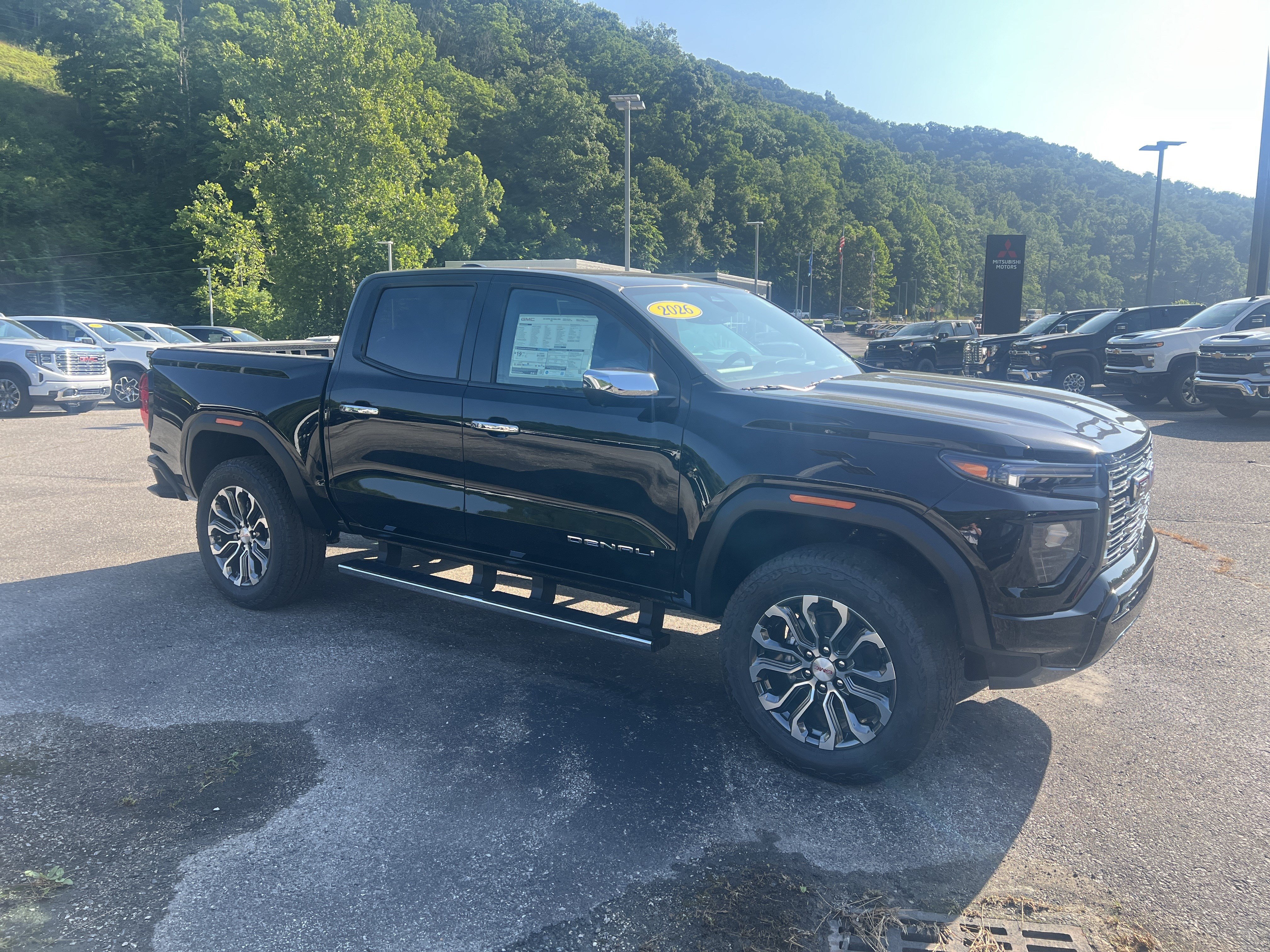 New 2026 GMC Canyon Denali AWD/4WD image 3
