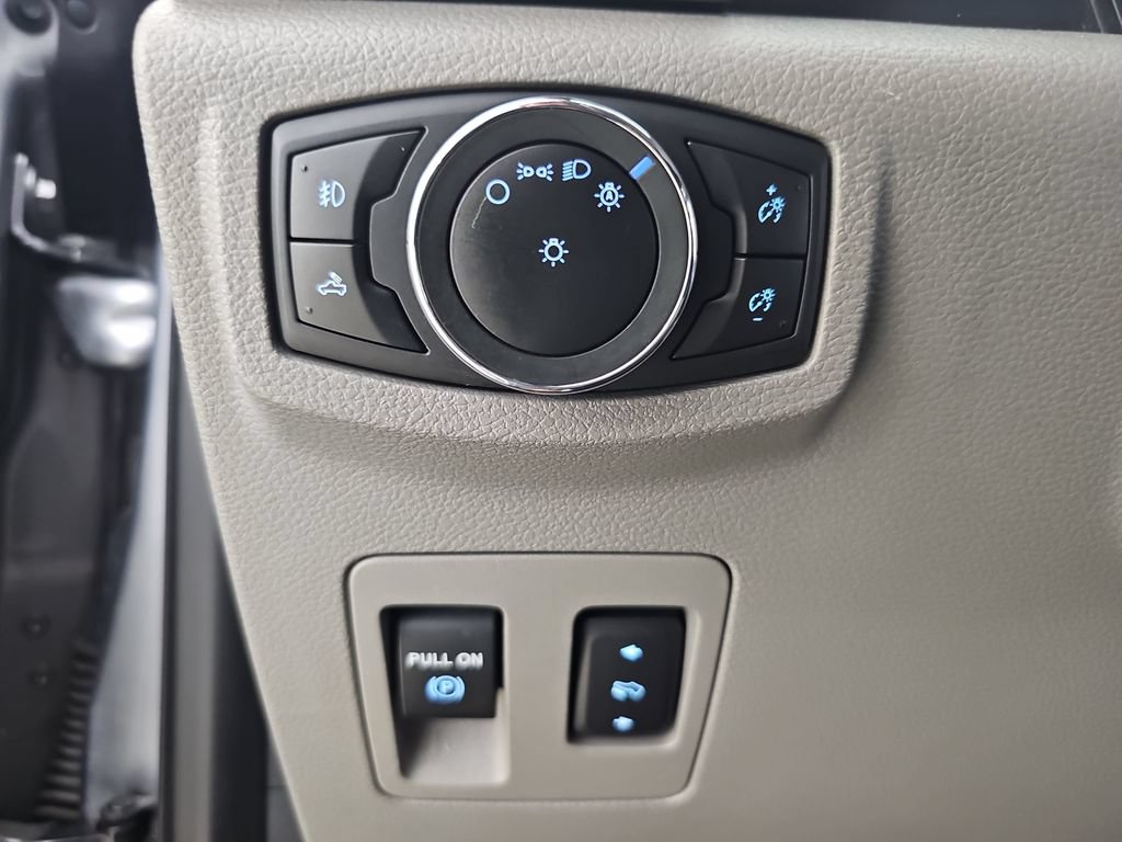 Used 2020 Ford F150 XLT w/ Equipment Group 302A Luxury AWD/4WD image 30