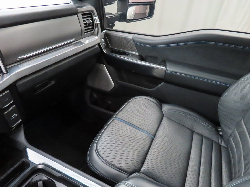 Used 2025 Ford F250 Platinum AWD/4WD image 34