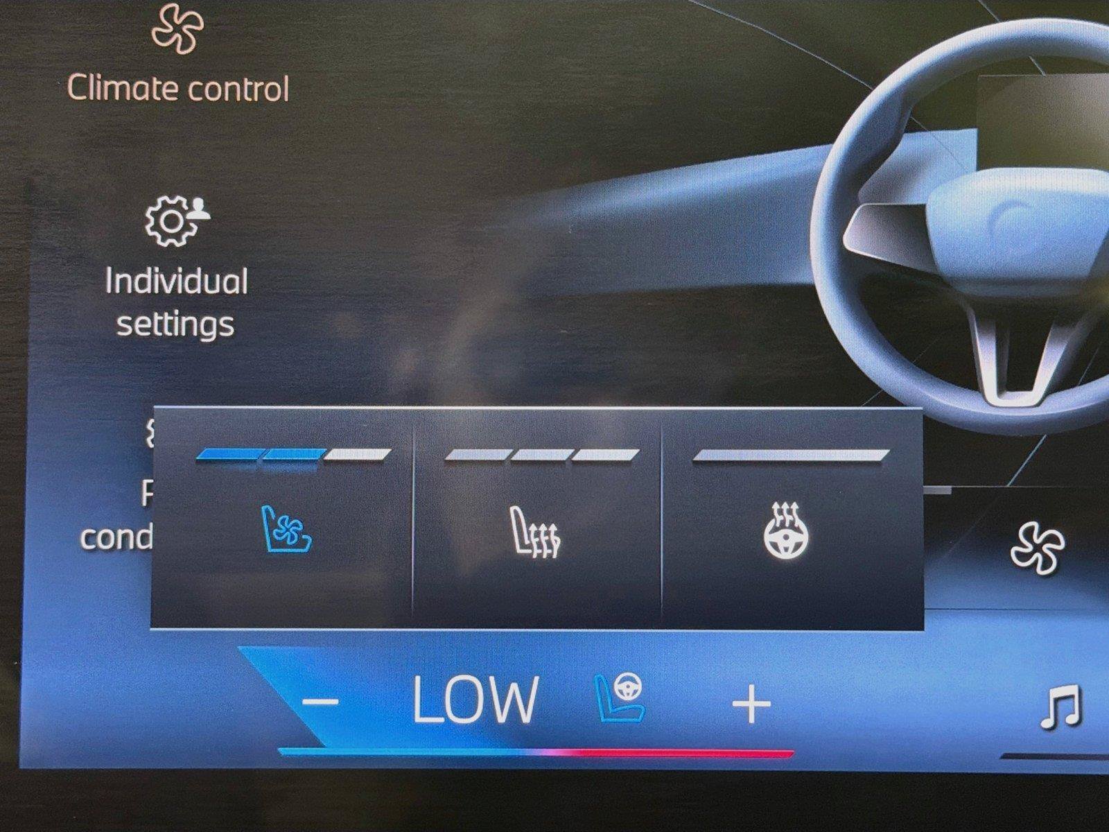 Used 2024 BMW X7 xDrive40i w/ M Sport Package AWD/4WD image 20
