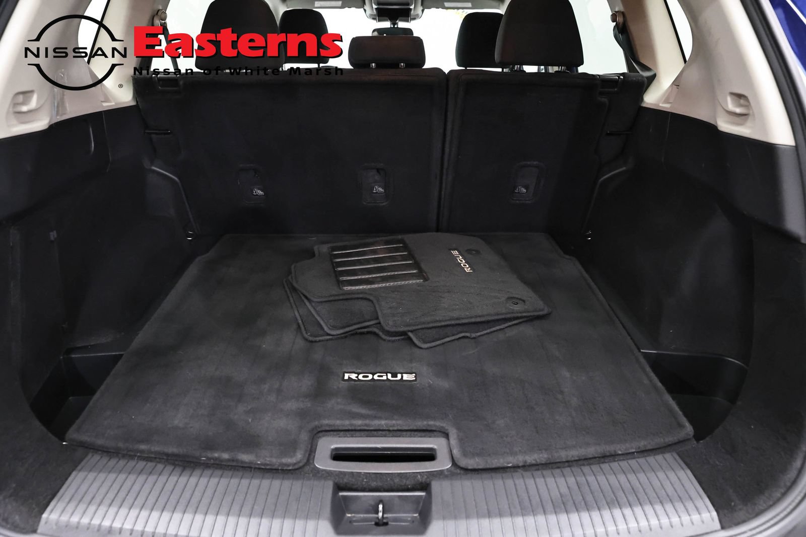 Used 2023 Nissan Rogue S AWD/4WD image 9