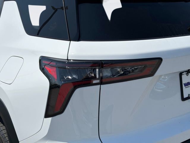 New 2026 Chevrolet Equinox LT w/ Safety and Technology Package FWD image 11