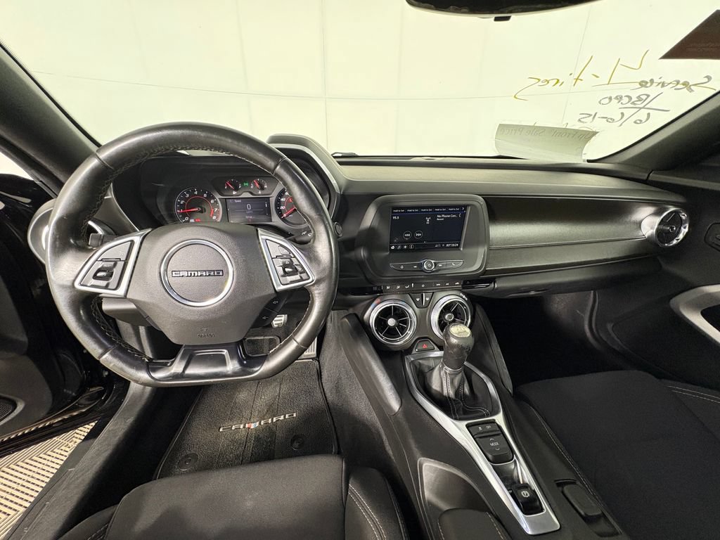 Used 2019 Chevrolet Camaro LT RWD image 5