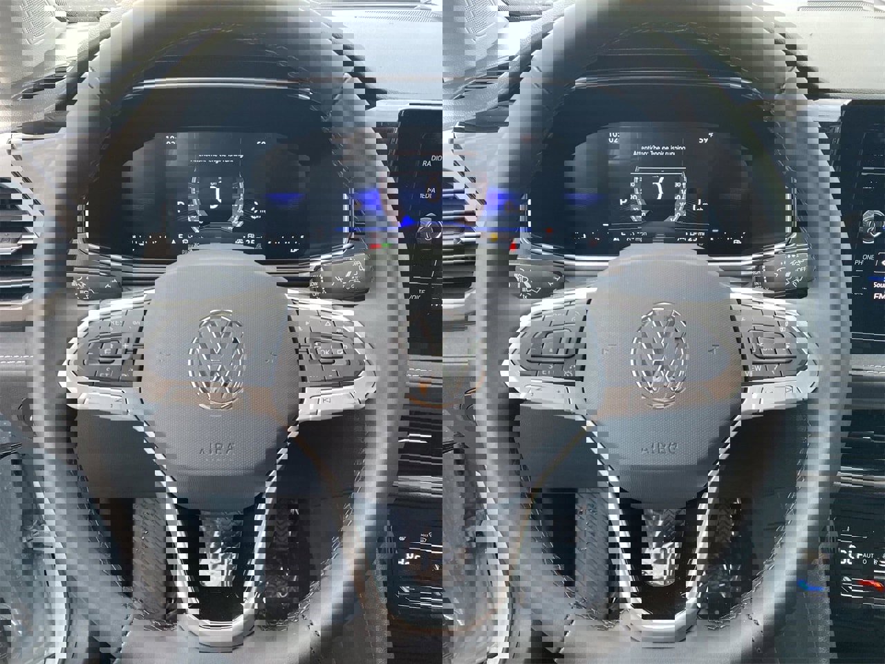 New 2026 Volkswagen Taos SE image 19