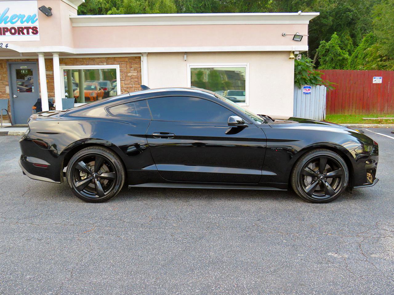 Used 2021 Ford Mustang GT Premium w/ Equipment Group 401A image 6