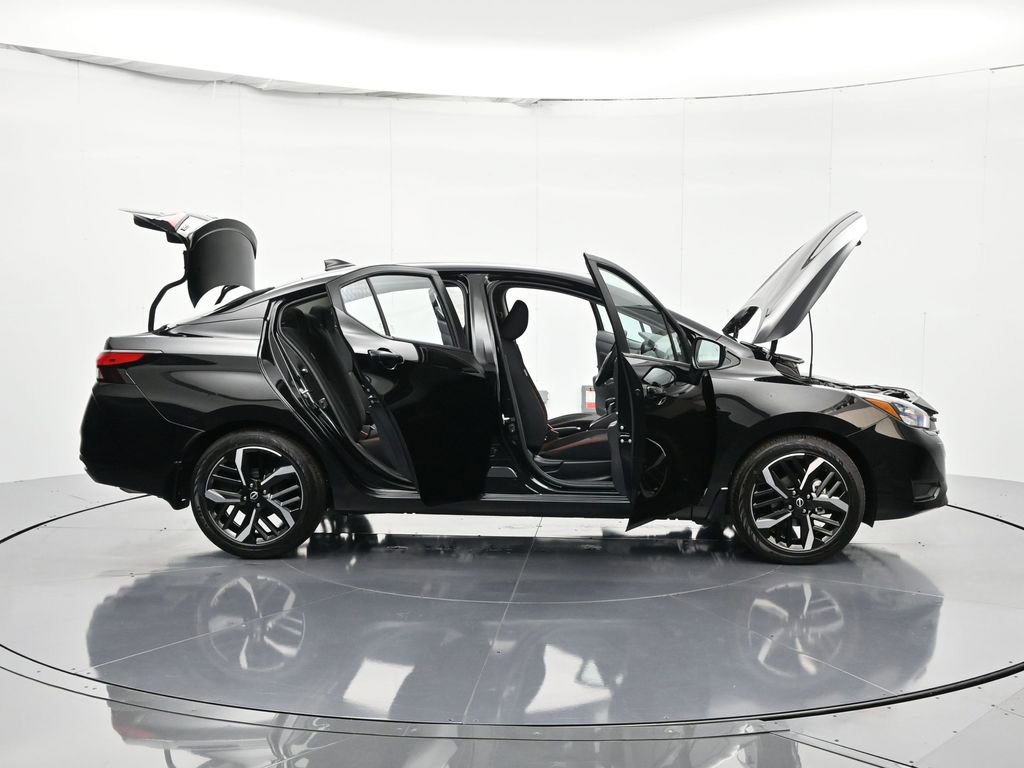 New 2025 Nissan Versa SR w/ Trunk Package FWD image 47