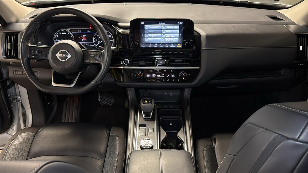 Used 2024 Nissan Pathfinder SL image 16