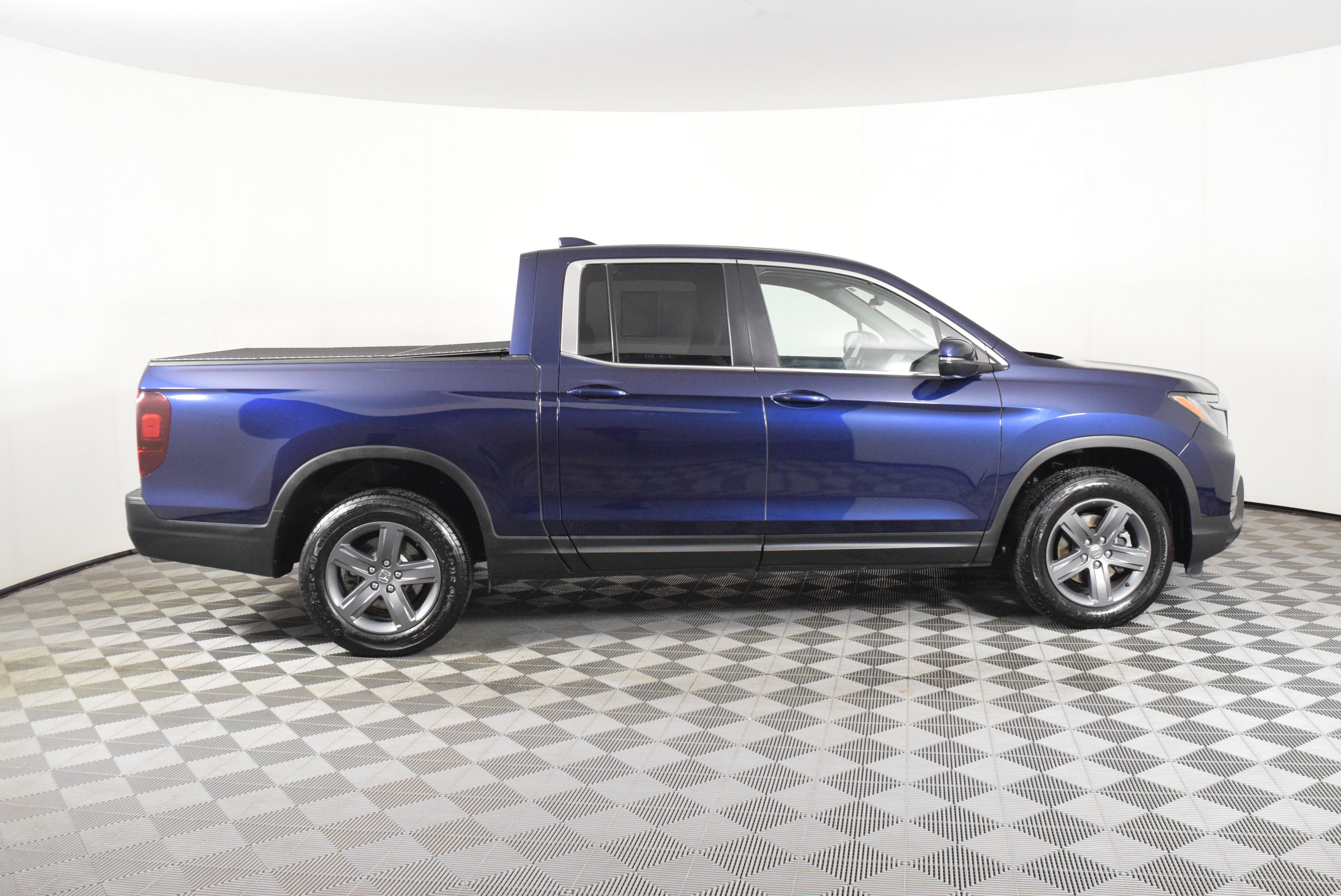 Certified 2023 Honda Ridgeline RTL image 5
