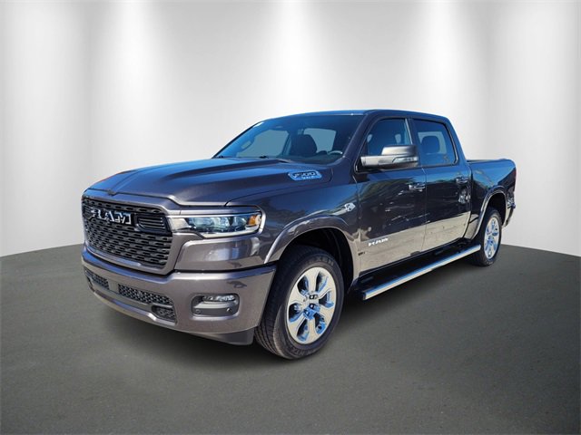 New 2026 RAM 1500 4x4 Crew Cab image 2